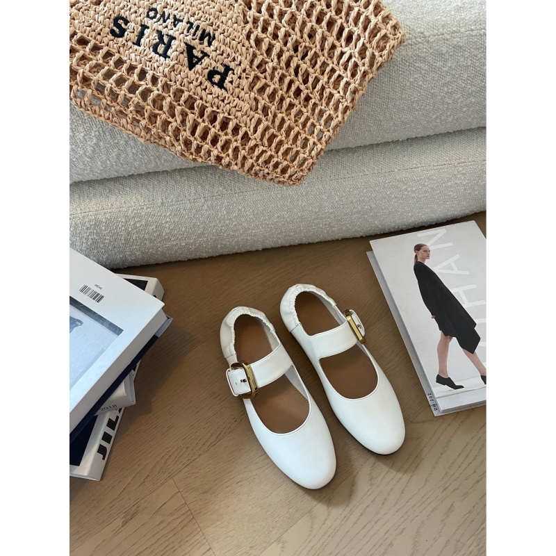 bo*te*ga Ve*ne*ta flat shoes